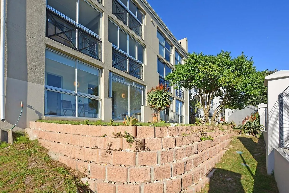Apartment Charming Beach Club Retreat Cape Town